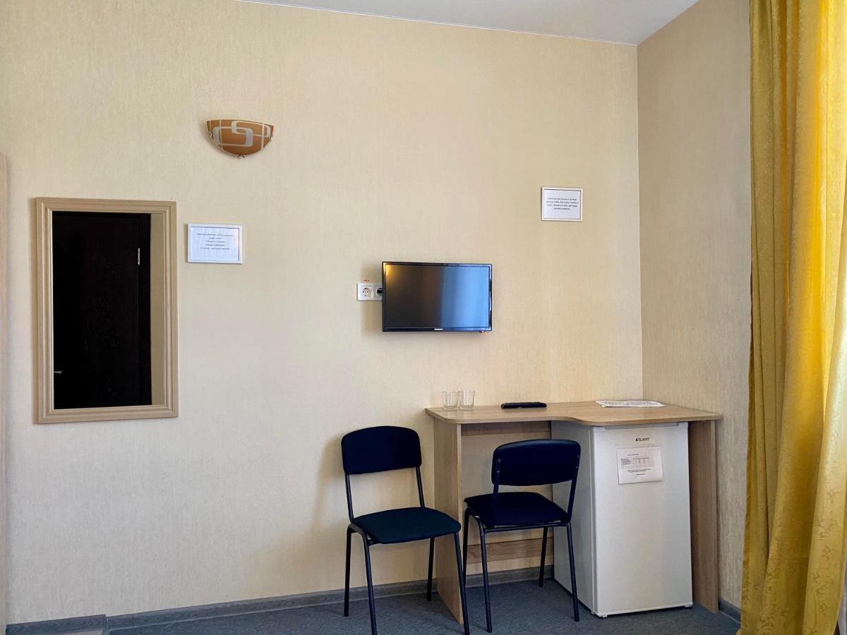 Guest House Sotni Kiev Esterno foto