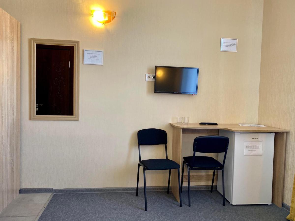 Guest House Sotni Kiev Esterno foto