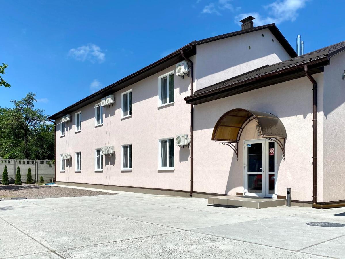 Guest House Sotni Kiev Esterno foto