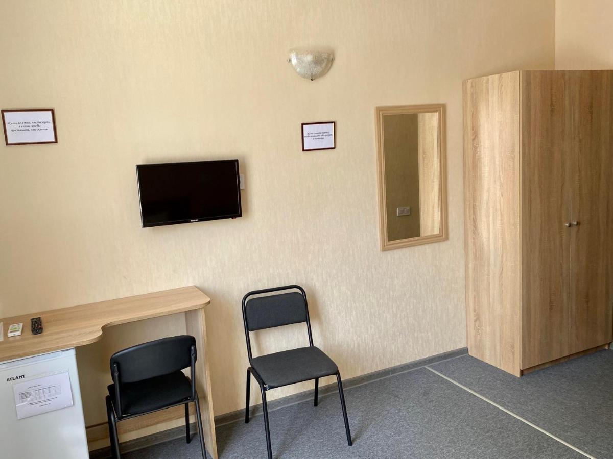 Guest House Sotni Kiev Esterno foto