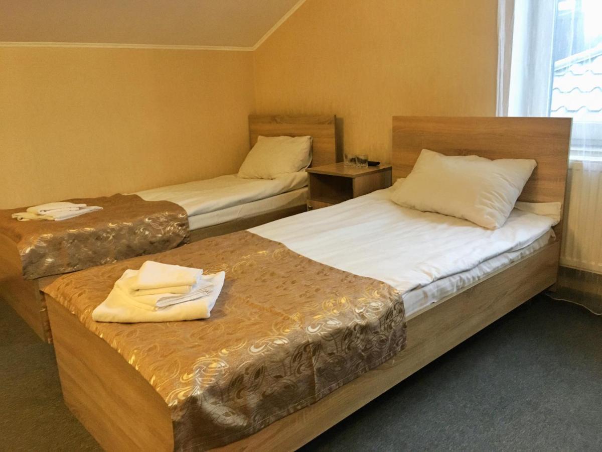 Guest House Sotni Kiev Esterno foto